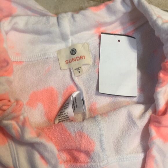 NWT Sundry Pop of Peach Tie Dye Shorts and Tank Set - Picture 3 of 4